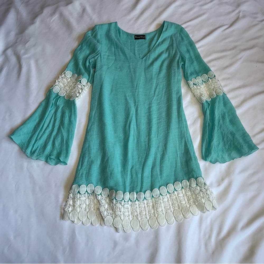Union of Angels Teal Dress w/ White Lace Detail Great Condition Women’s Small